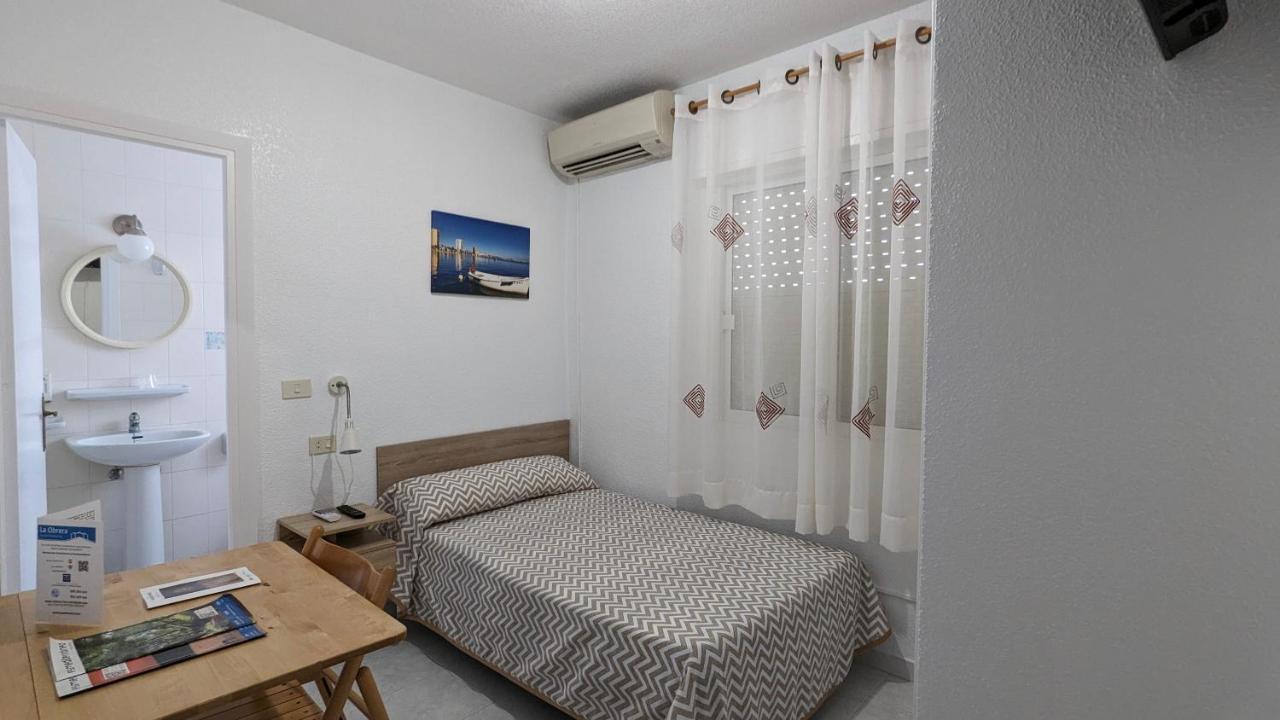 Hotel La Obrera à Santiago De La Ribera Extérieur photo