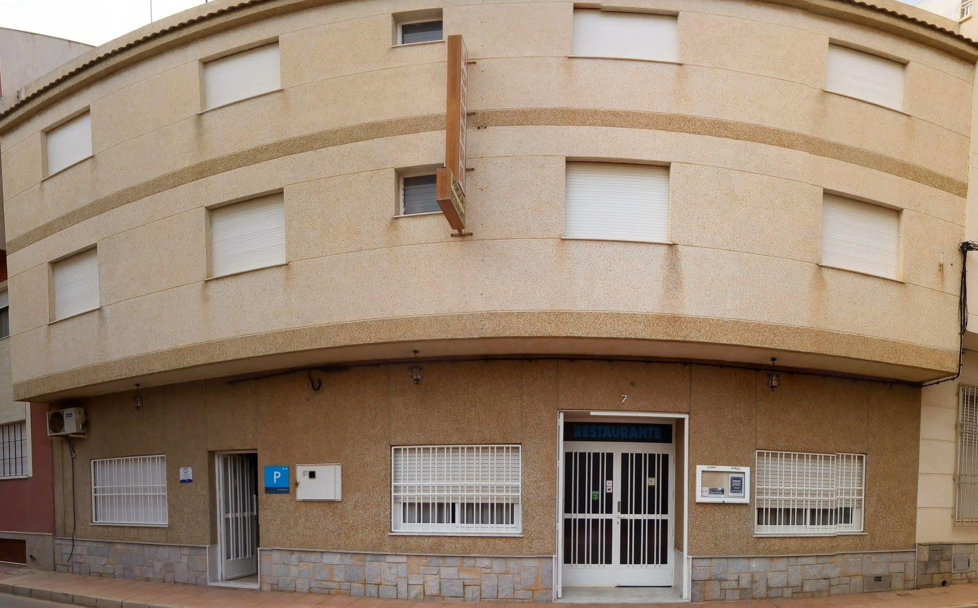 Hotel La Obrera à Santiago De La Ribera Extérieur photo